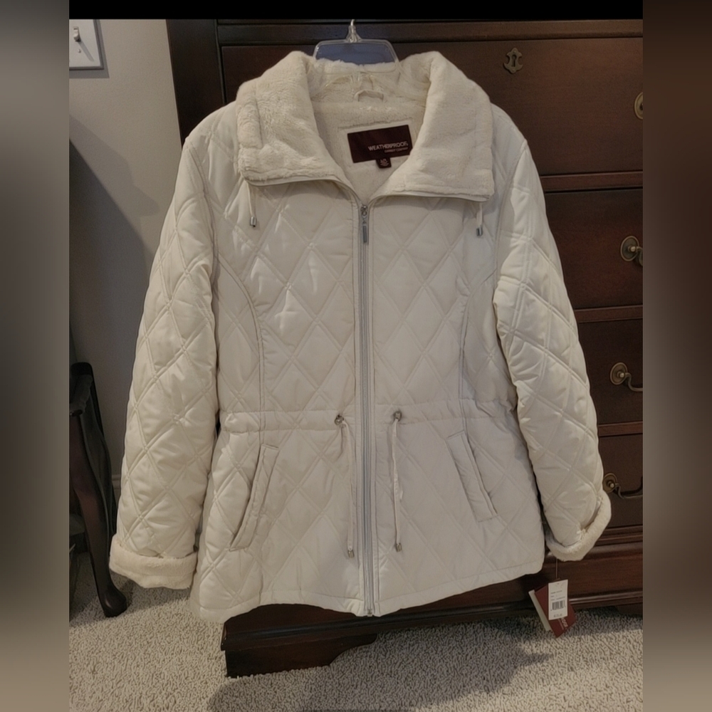 Women's Quilted White Jacket